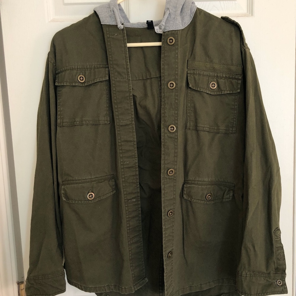 Woman army jacket with gray hood